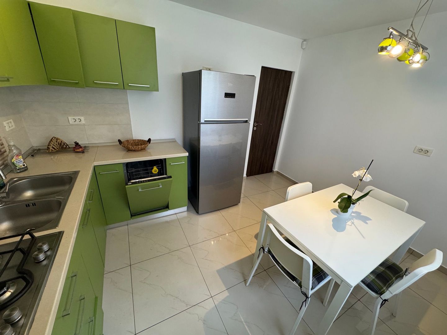 Casa Otopeni 23 august 4 camere, curte 250m - Poză 11