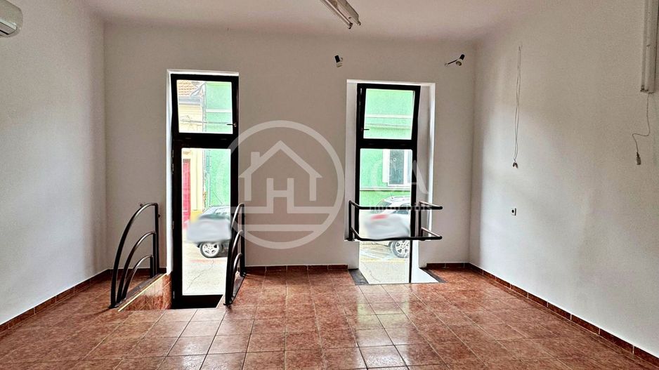 Spațiu comercial de vânzare in zona Ultracentrală, Oradea - Poză 1