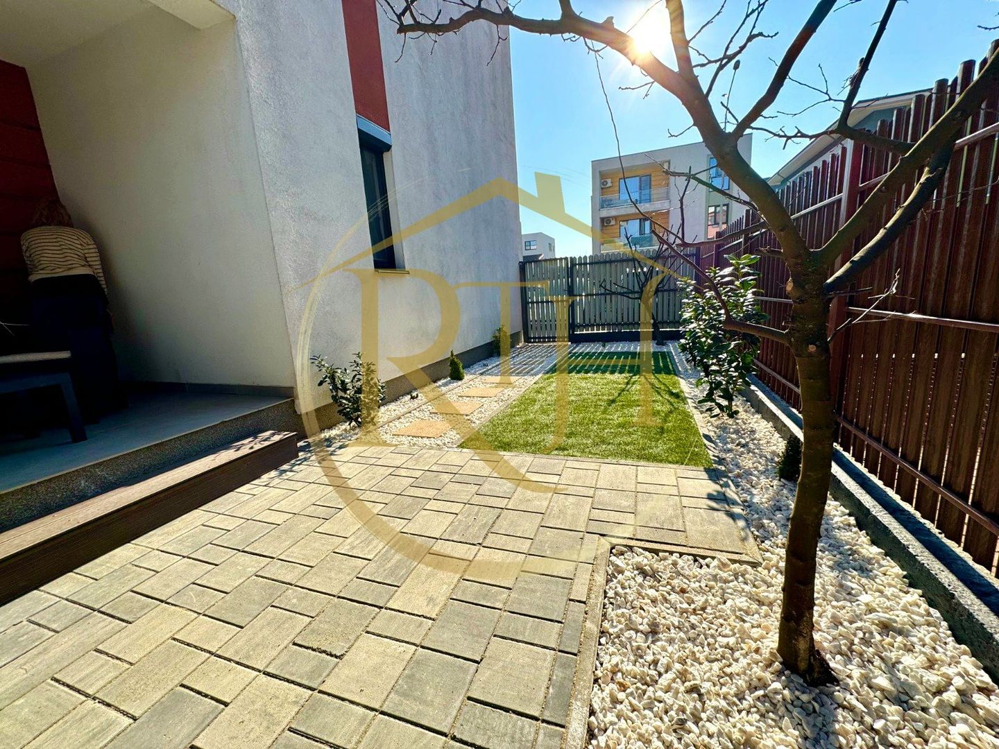 Oferim spre inchiriere, apartament cu 3 camere si curte proprie, Dumbravita - Poză 13