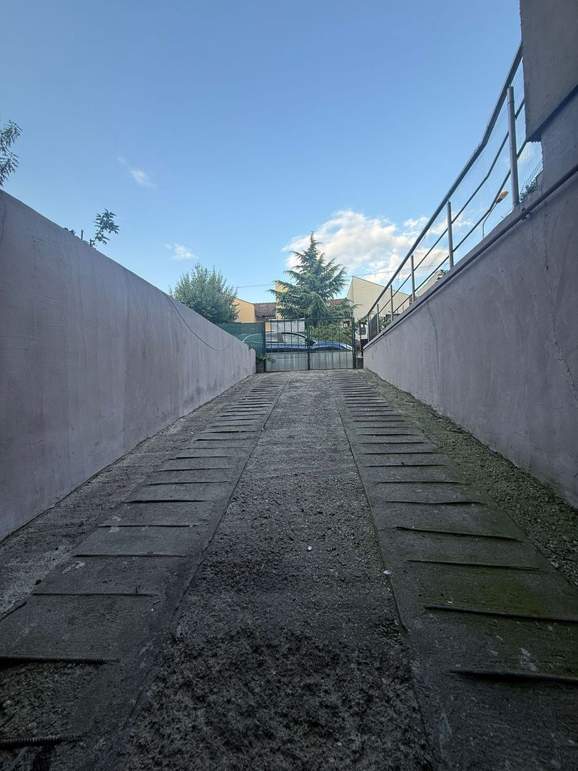 Vila D+P+ E1+M || CURTE PROPRIE SI GARAJ || EXPOZITIEI - Poză 23