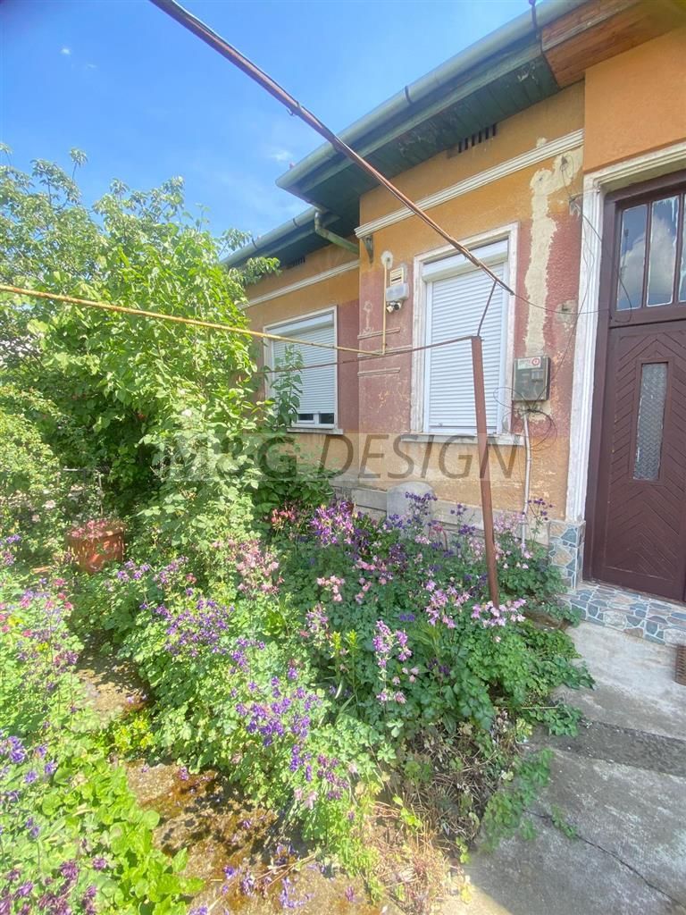 Apart la casa Bogdanestilor  curte  acces cu masina centrala proprie - Poză 21