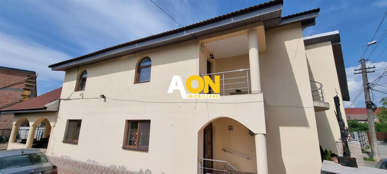 Casa individuala 7 camere Centru - Poză 1