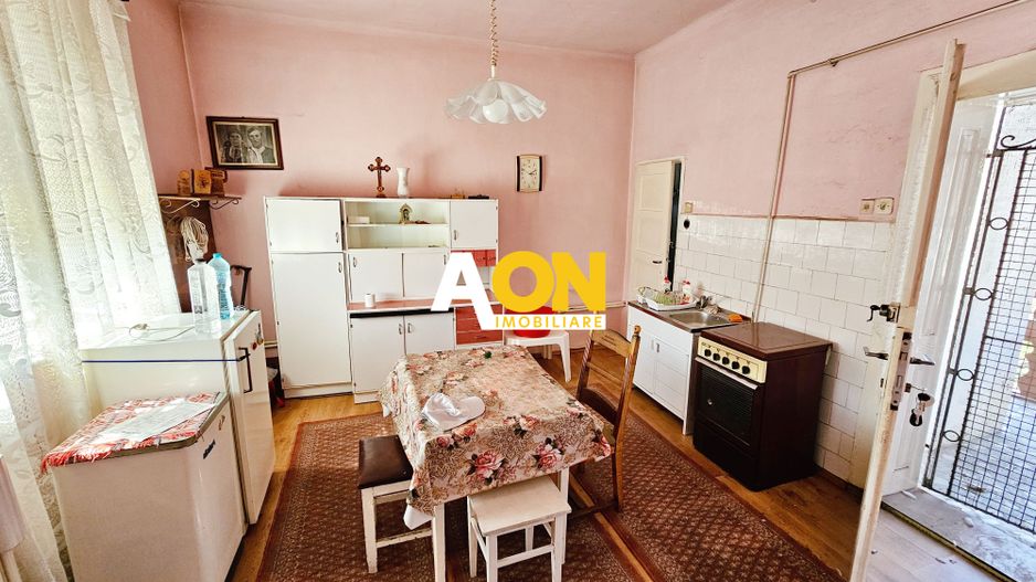 Casa 3 camere, 489 mp teren, acces la 2 strazi, zona ultracentrala - Poză 9