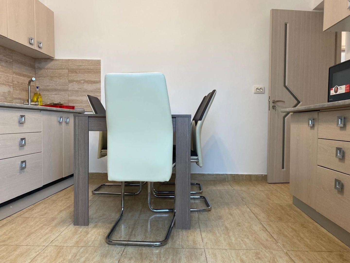 Închiriere apartament cu 4 camere, spatiu generos– Centru, Târgoviște - Poză 7