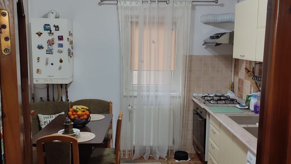 Apartament 4 camere, etaj 2, zona GARĂ; - Poză 2