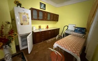 Casă de vânzare | Rădăuți | Ultracentral | Teren 705 mp - Poză 2