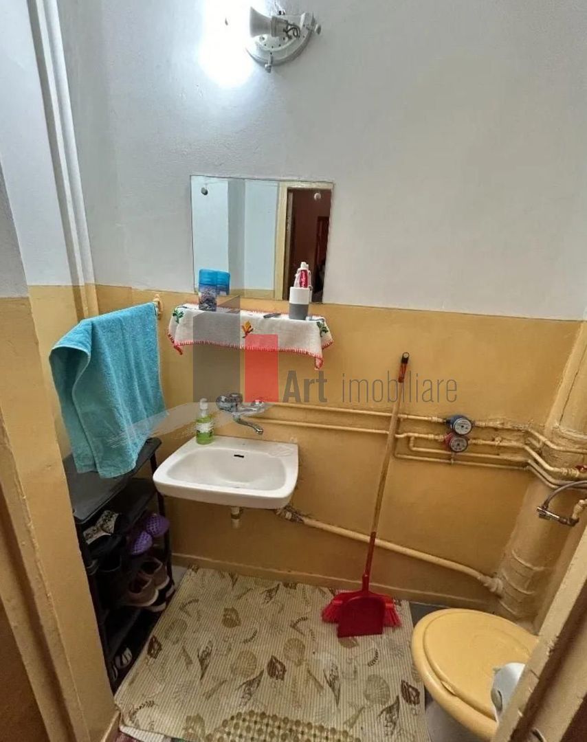APARTAMENT DE 3 CAMERE BARCA - Poză 6