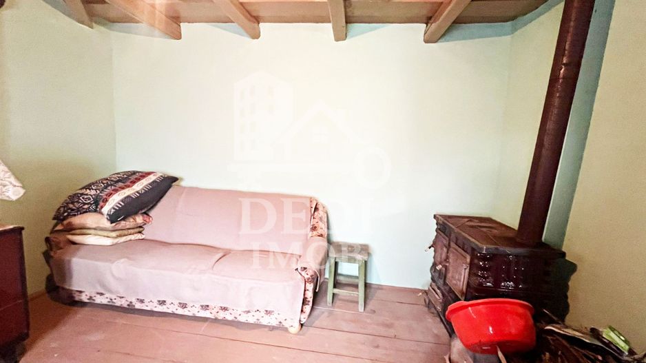 Casa de vanzare si teren de 3000mp in satul Calea Mare, Bihor - Poză 2