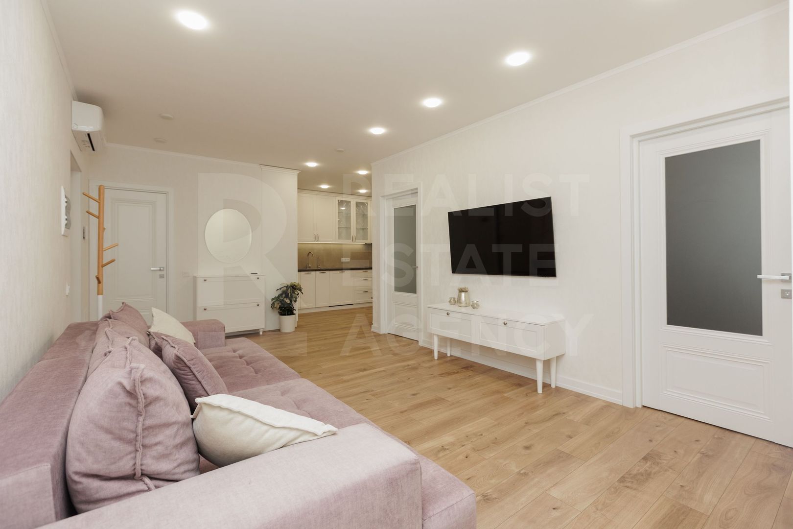 Vânzare, apartament, 2 camere, str. Ioana Radu, Buiucani - Poză 1