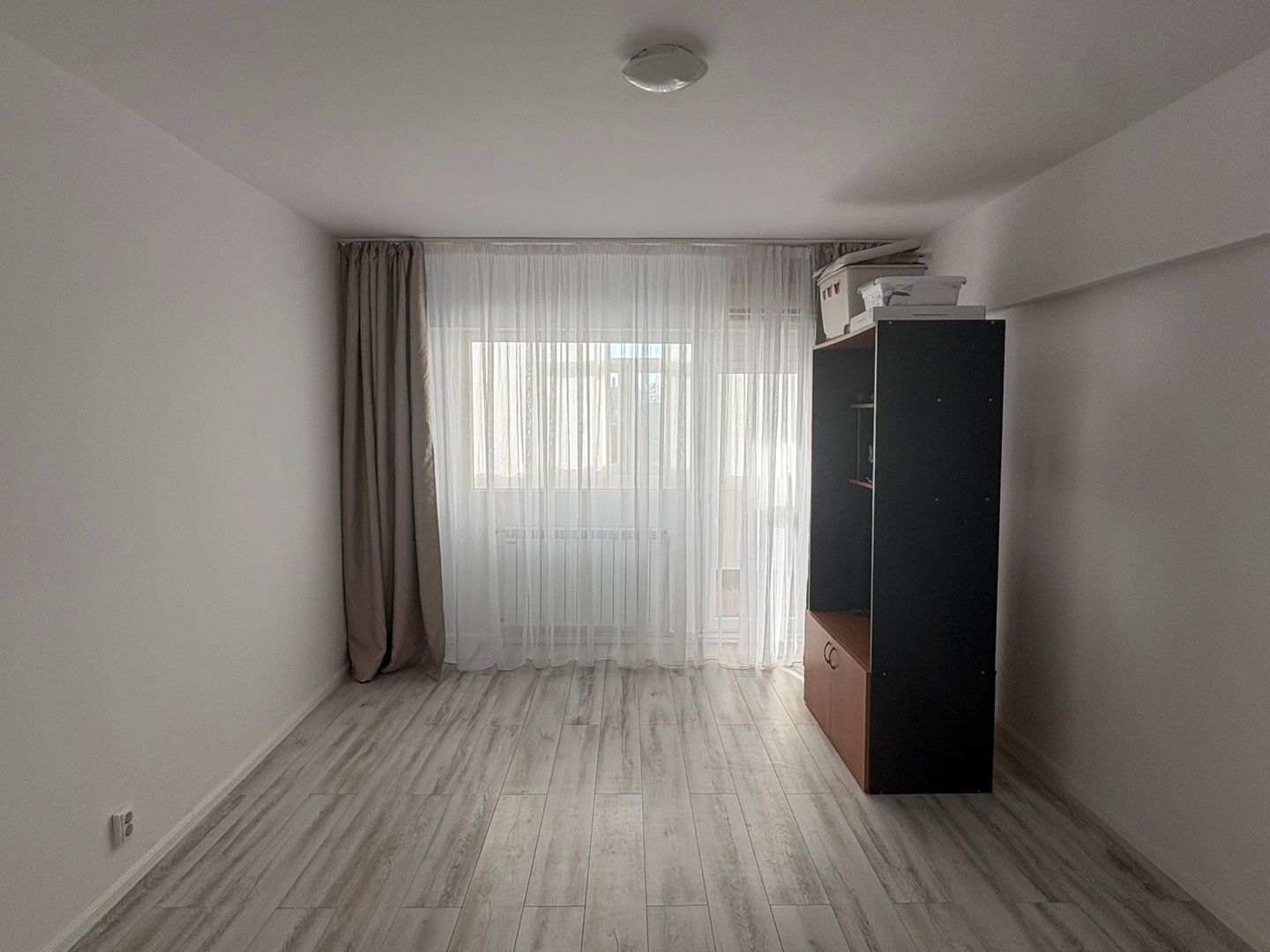 Apartament cu 3 camere - Centrală proprie- Drumul Taberei - Mall Plaza - Poză 1