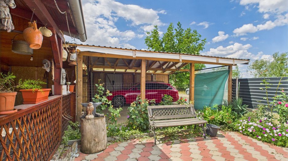 Casă spațioasă cu grădină în Topolovățu Mare - Poză 21