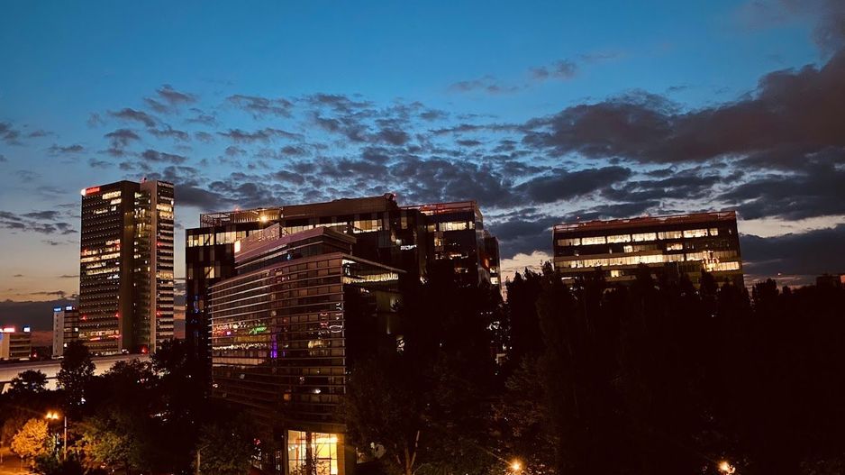 Apartament Mobilat Lux / cu vedere panoramica / Aviaţiei Towers - Poză 4