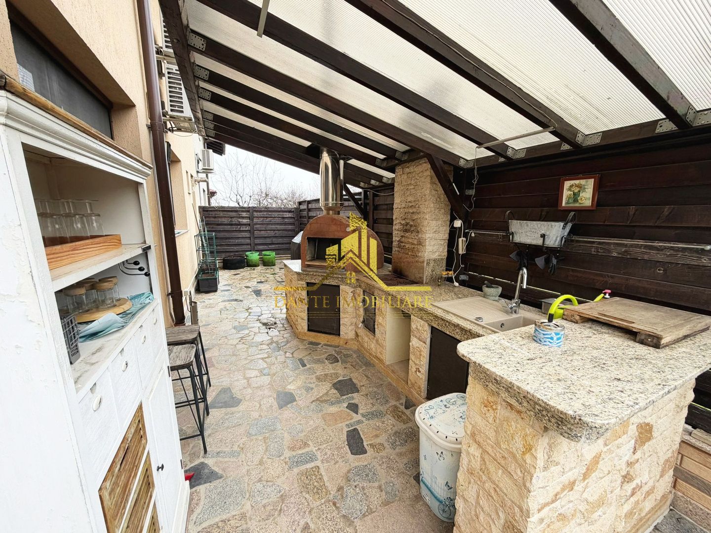 Casa, 3 dormitoare, 3 bai, ultrafinisata, mobilat lux, Faget - Poză 9