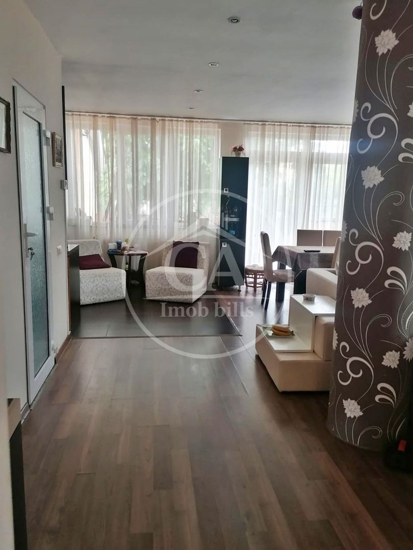 Casa de vânzare cu 6 camere in Episcopia, Bihor - Poză 8