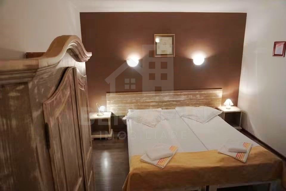 Pensiune Moieciu - 3000mp Teren - 12 Camere Plus Restaurant - Brasov - Poză 6