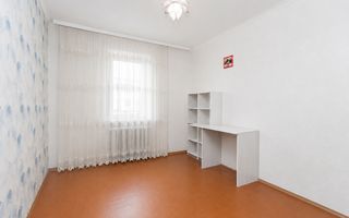 Vânzare ,apartament ,5 camere, str.Botanica Veche, sectorul Botanica - Poză 7