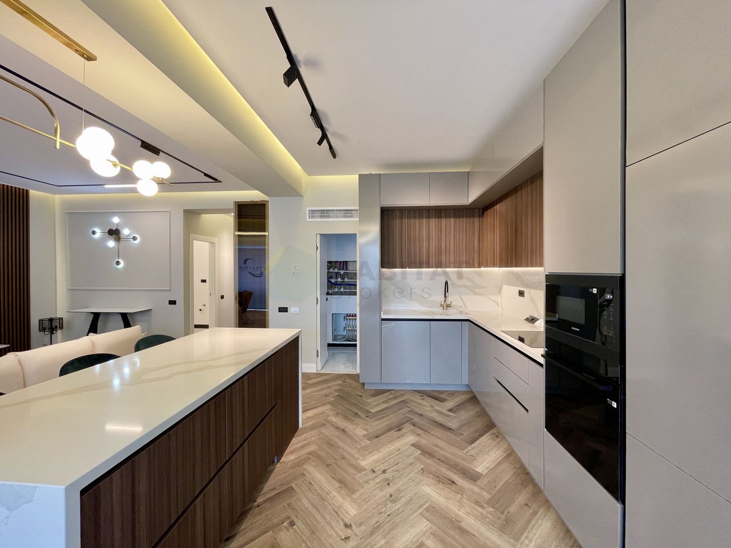 Vila 5 camere mobilata si utilata / Avangarde by the Lake - Poză 27