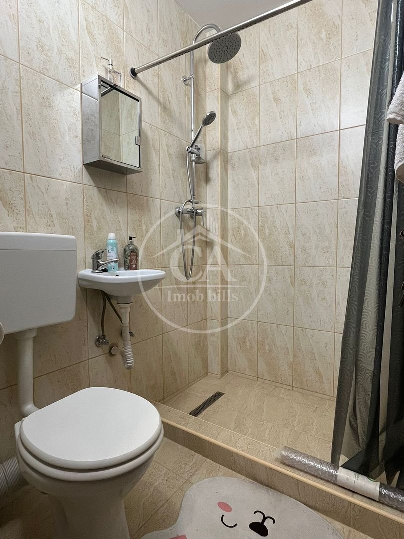 Apartament cu 3 camere de vânzare in zona Cantemir, Oradea - Poză 9