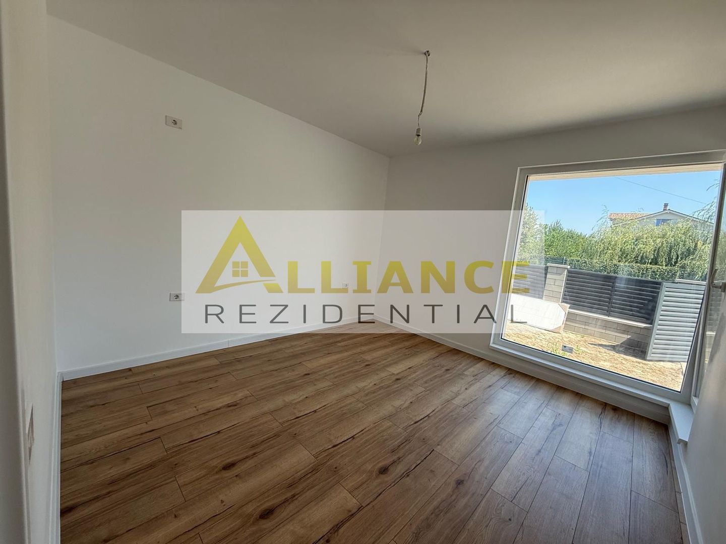 Casa individuala ||4 camere 2 bai || 454 mp teren || - Poză 2
