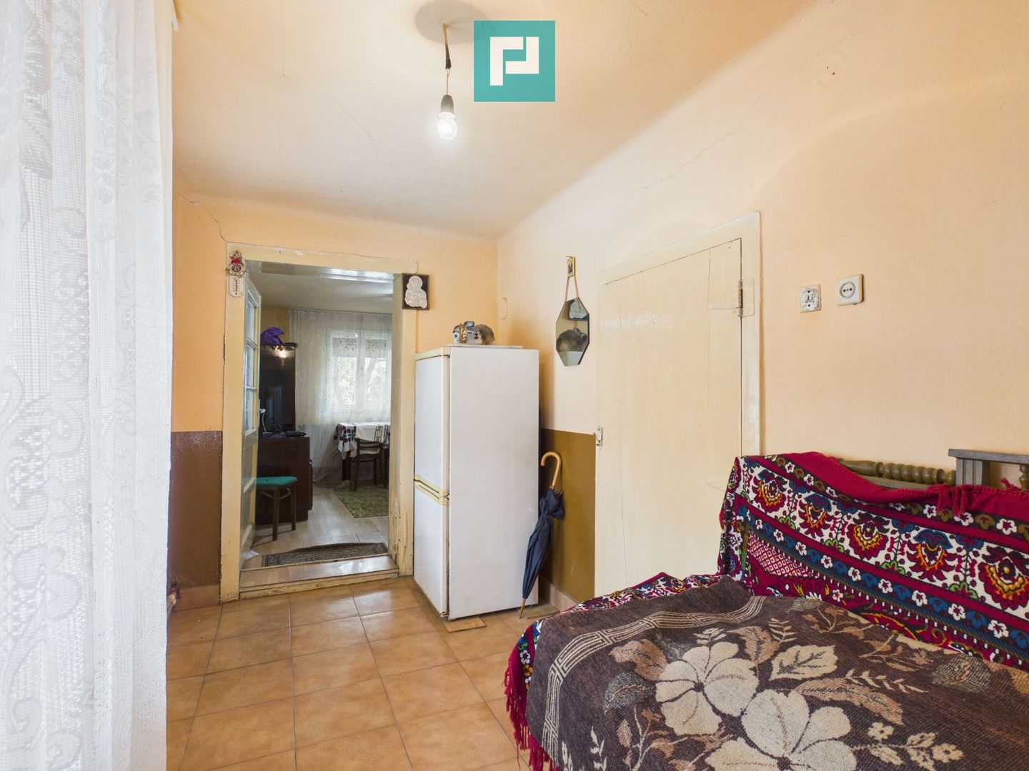 Casă din cărămidă 6 camere – Ineu - Poză 12
