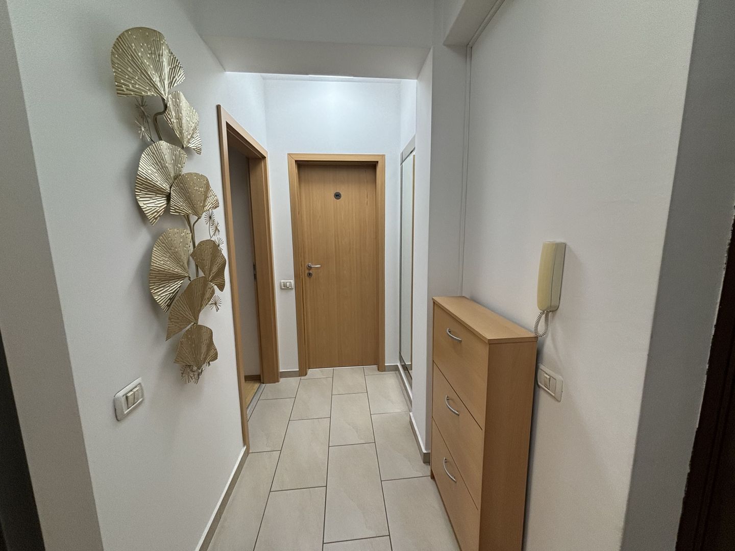 Spatios,mobilat,utilat si loc de parcare - Poză 3