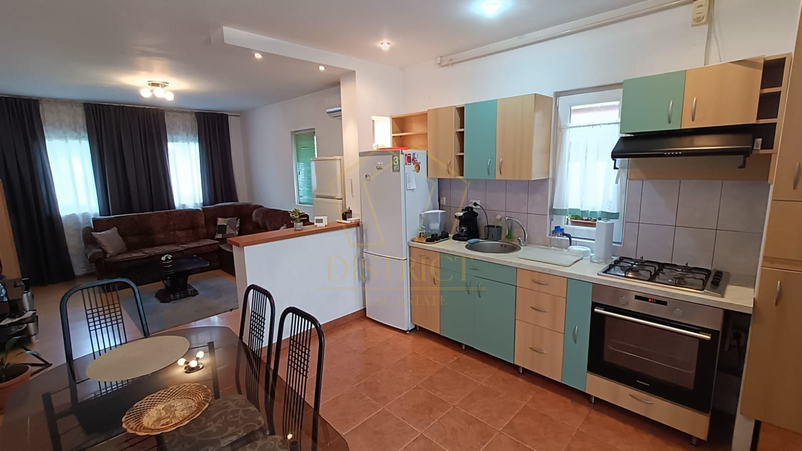 Casă 4 camere de închiriat | Curte mare | Dumbrăvița - Poză 1