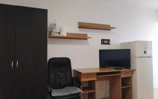 1 camera, Tudor Vladimirescu, etaj intermediar, liber! - Poză 3