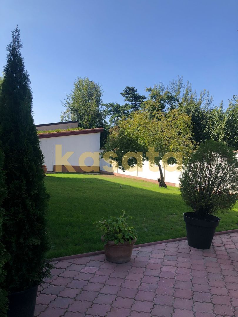 Vila deosebita 11 camere Erou Iancu Nicolae - Poză 15