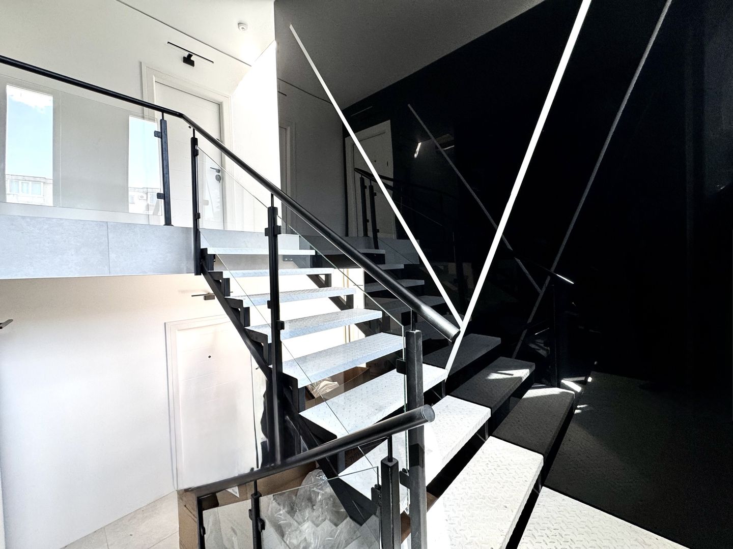 Apartament elegant si sustenabil, prima închiriere, in zona Cetății - Poză 14