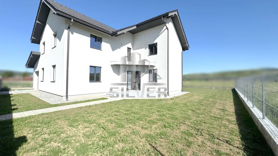 Casa individuala premium cu teren de 700 mp in zona accesibila. - Poză 1