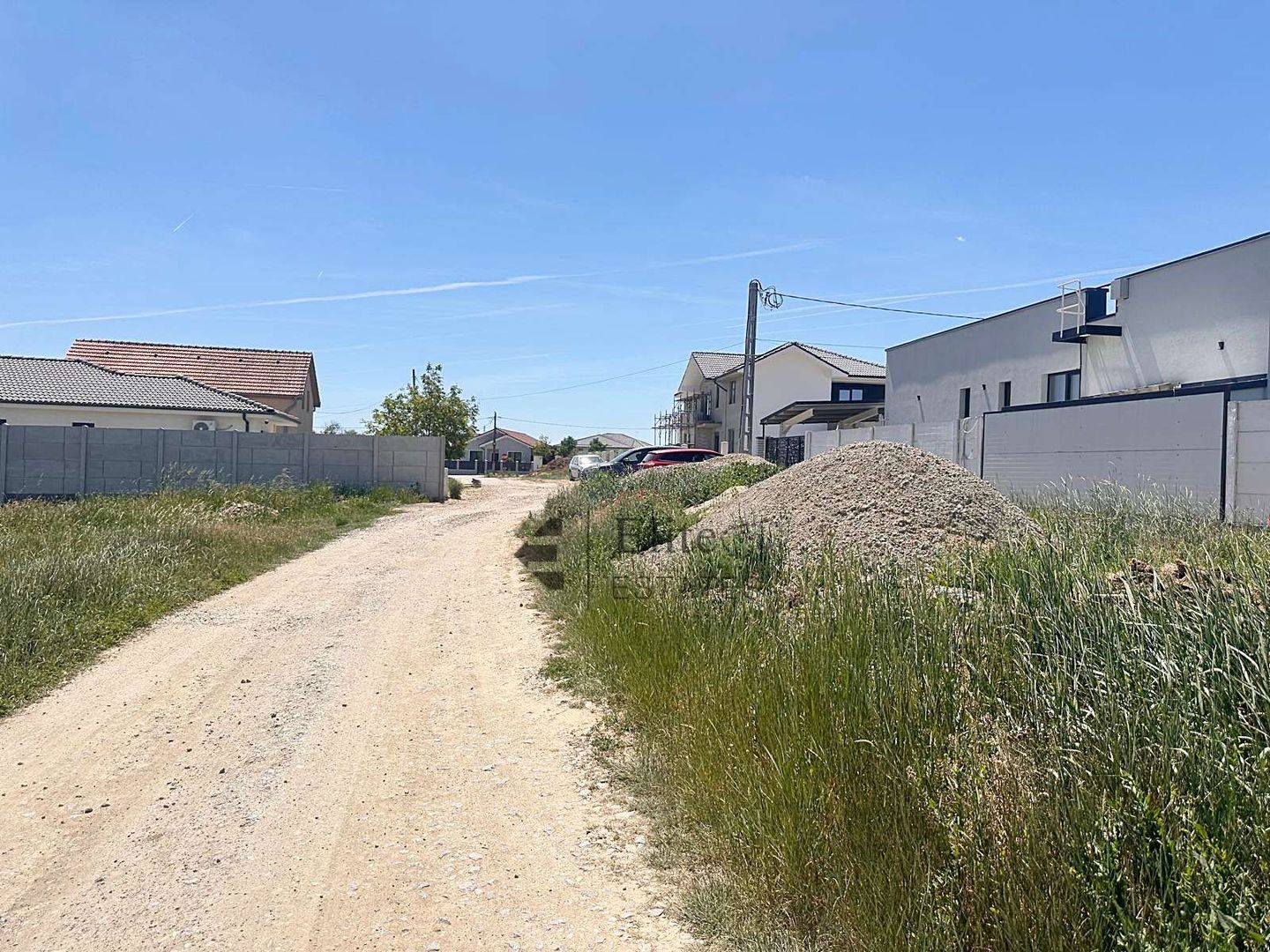 Teren intravilan 862 mp cu utilitati in Cihei - Poză 1