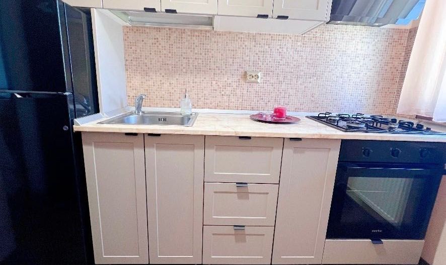 Garsonieră 42 mp, 2 min metrou Titan, renovată, decomandată - Poză 6