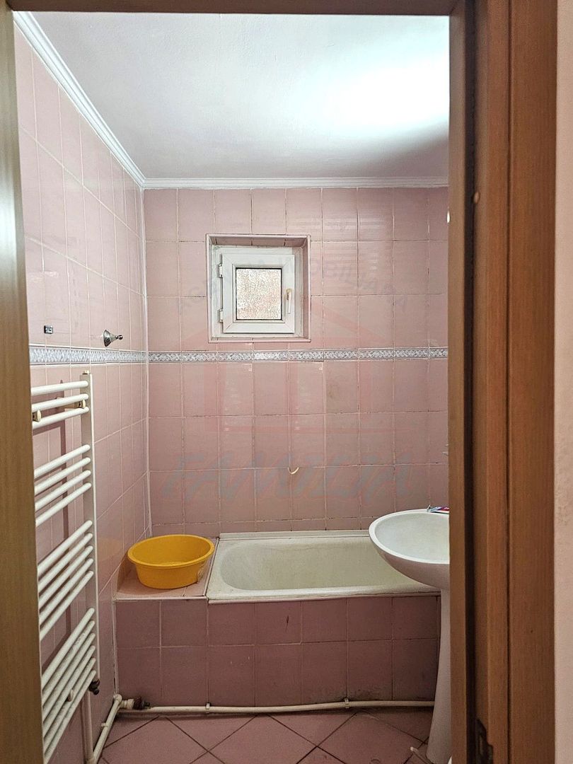 Apartament cu 2 camere decomandate, Mazepa – Etaj 2 - Poză 2