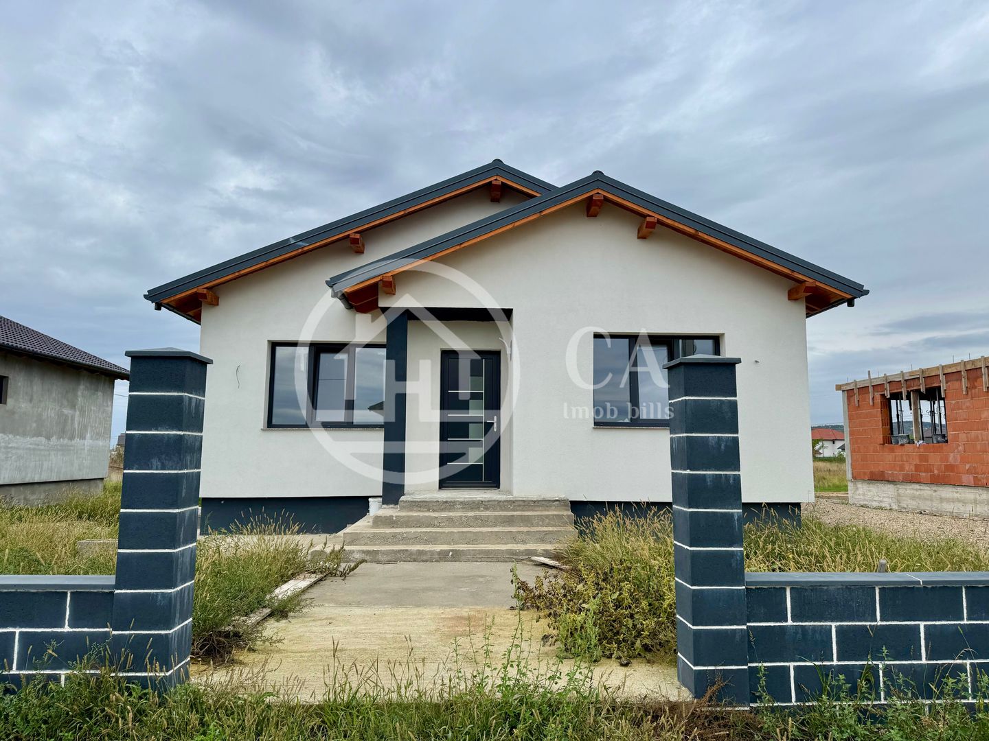 Casă cu 4 camere de vânzare in localitatea Oșorhei, Bihor - Poză 1