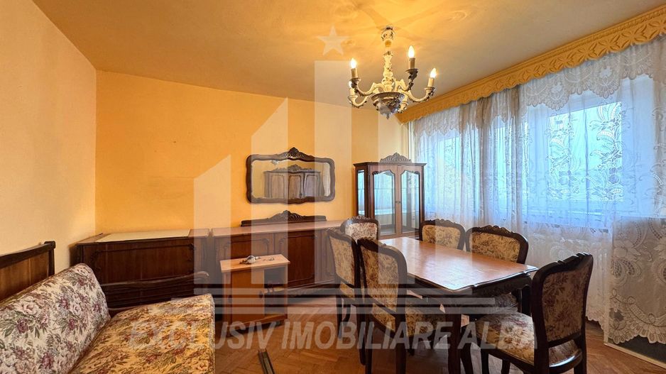 Garsoniera decomandata de vanzare, Cetate - Poză 1