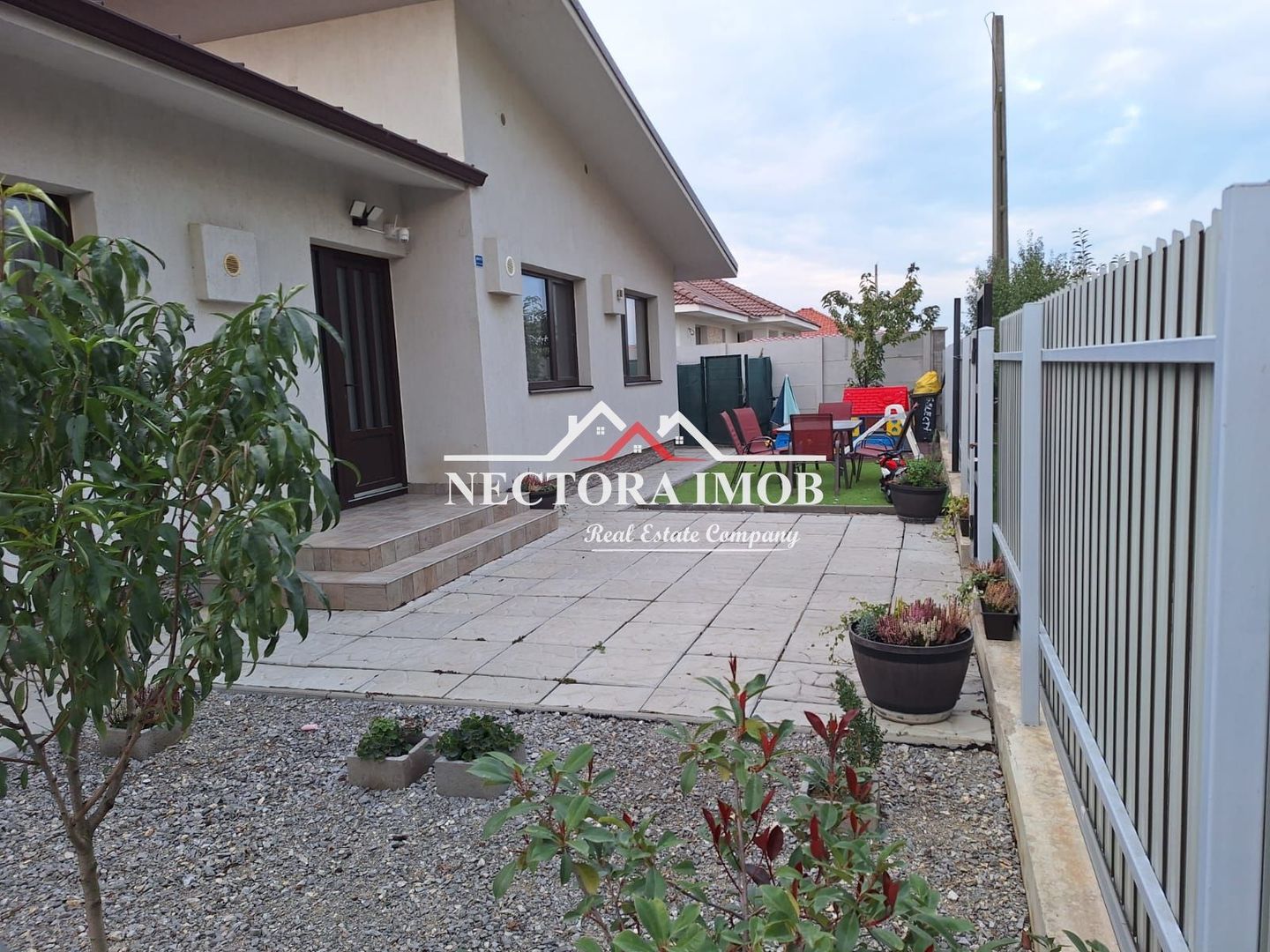 NECTORA IMOB-Casa moderna 118 mp utili + 800 mp teren Cartier Balcescu - Poză 4