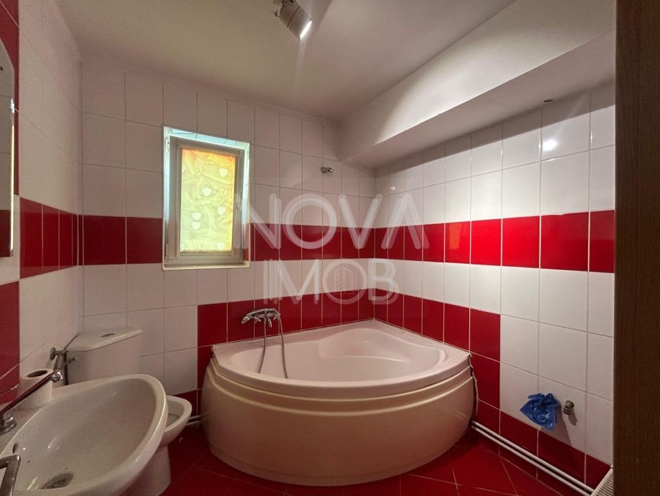 Apartament 2 camere cu pod , zona Strand II - Poză 5
