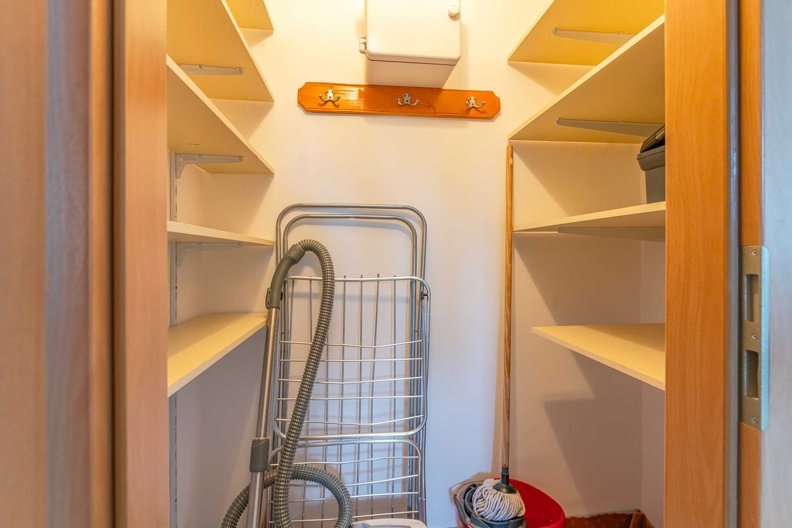 Apartament mobilat si utilat cu loc de parcare - Poză 13