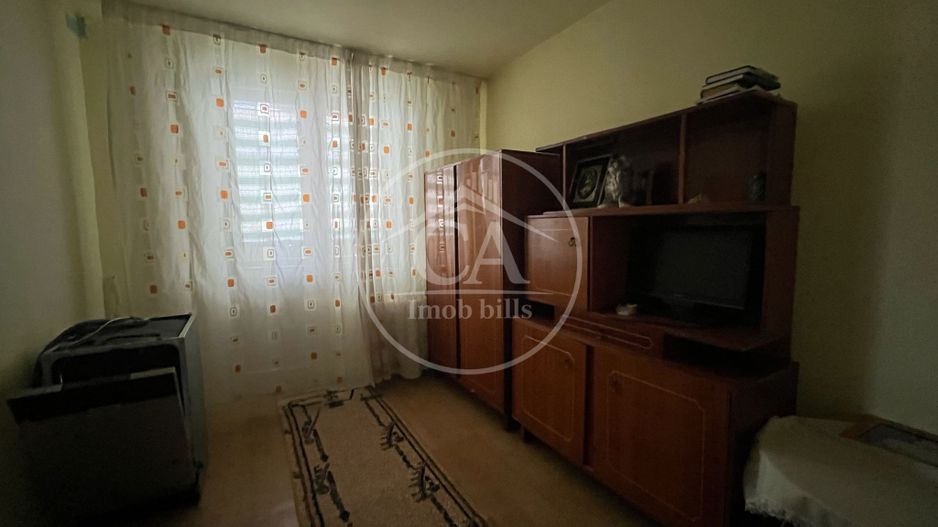 Apartament cu 3 camere de vânzare în zona Rogerius, Oradea - Poză 4