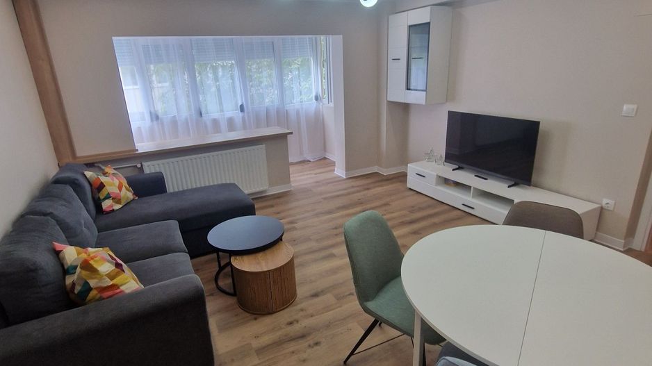 Apartament elegant de inchiriat, în zona Decebal, cu boiler electric - Poză 1