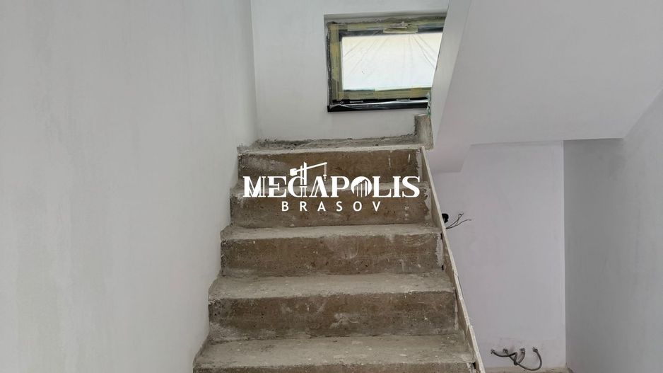 Casă Individuala 4 CAMERE de vânzare în Cartier Izvor - Poză 7