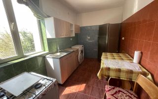 De vânzare apartament cu 2 camere, zona Unirii - Poză 4