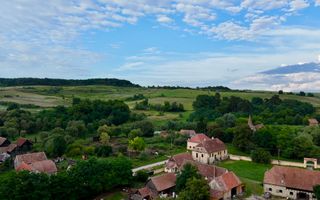 De vînzare casă cu 5 camere, sat Apoș, com. Bârghiș, jud. Sibiu - Poză 3