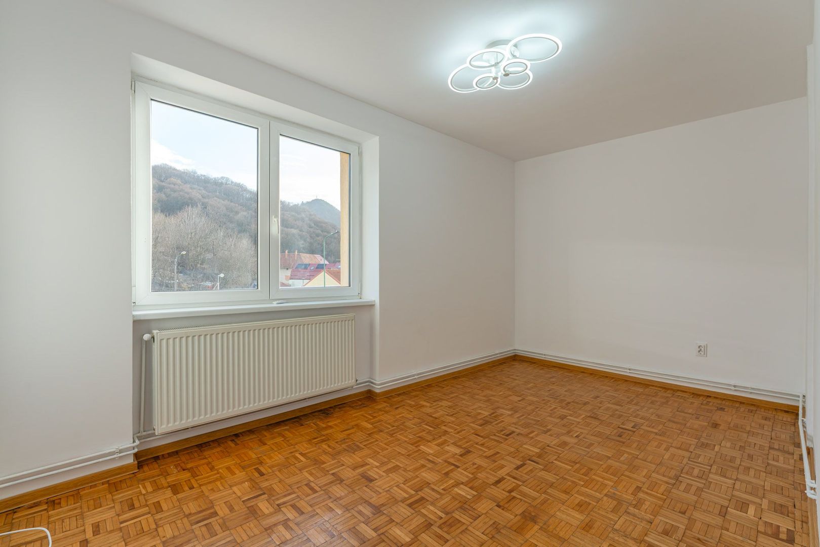 Apartament decomandat, 2 camere, 46 mp – Centru Civic, Brașov - Poză 3