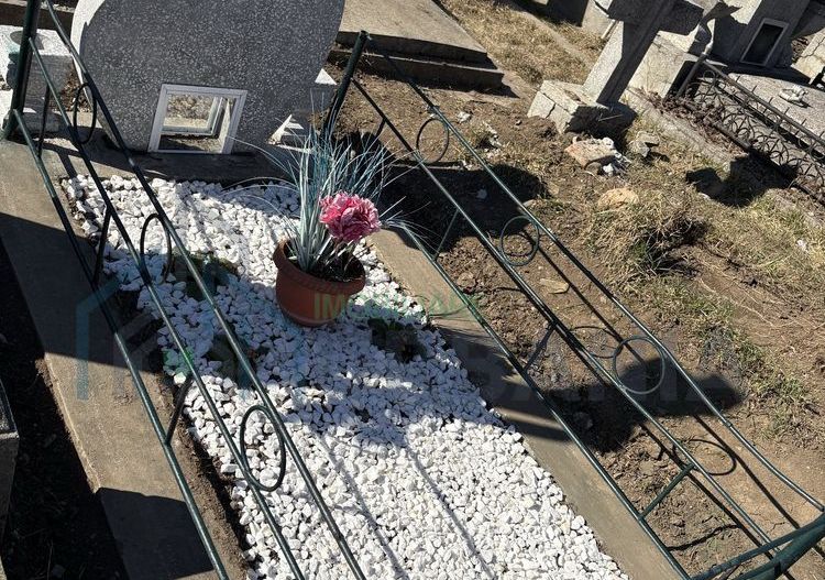 Loc de veci în Cimitirul Eternitatea, Iași - Poziție excelentă - Poză 3