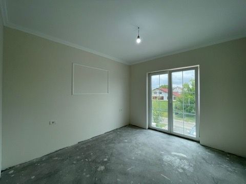 Duplex desparțit - 5 camere și 3 băi- Moșnița Nouă - Poză 14