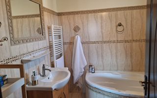 Casa Elegantă în Borhanci - Poză 15