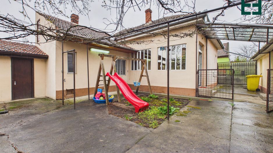 Casă cu 2 camere și 475 mp teren - Zona Aradul Nou - Arad - Poză 1