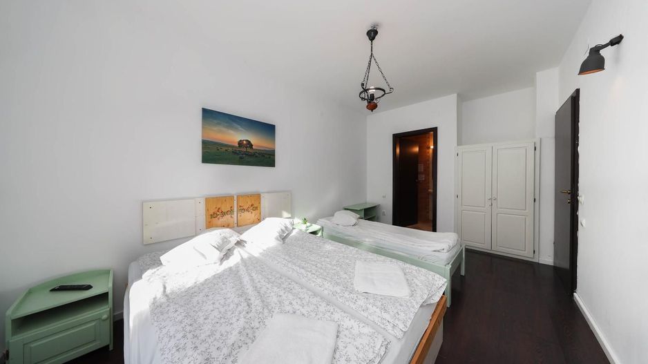 Vilă spațioasă de vânzare în Predeluț, Bran | 2000mp - Poză 27