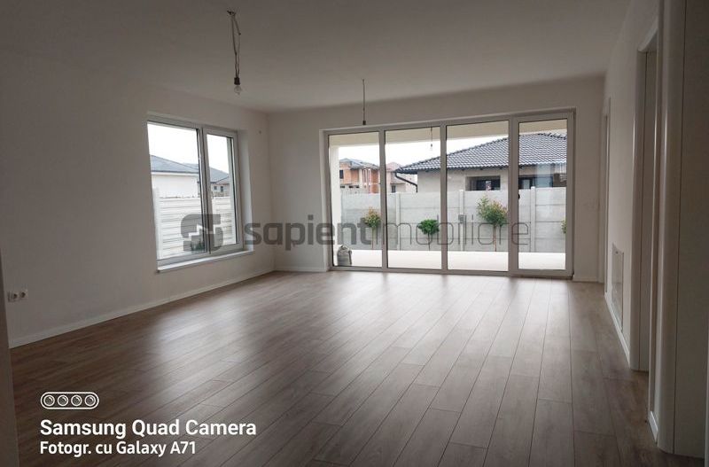Casa noua in cartierul Viena Residence - Poză 3